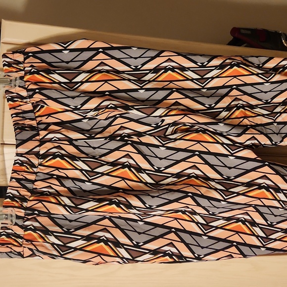 Geometric Patterned Pants - Picture 2 of 3